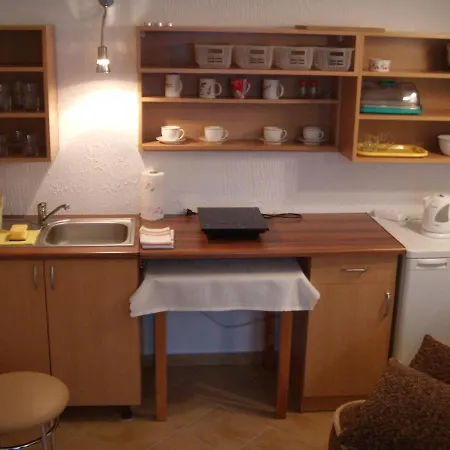 Morska Bryza -pokoje Goscinne Na Trasie R10 民宿 *