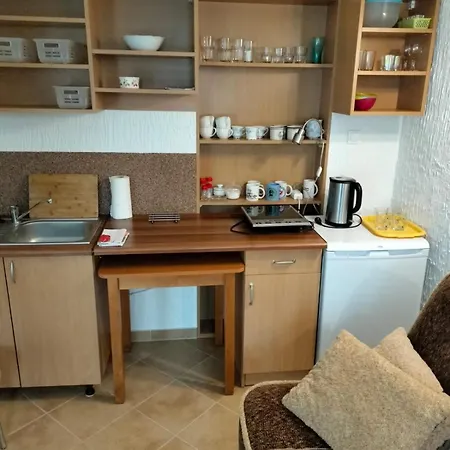 Morska Bryza -pokoje Goscinne Na Trasie R10