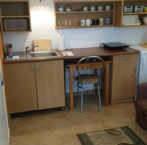 Morska Bryza -pokoje Goscinne Na Trasie R10 Homestay *