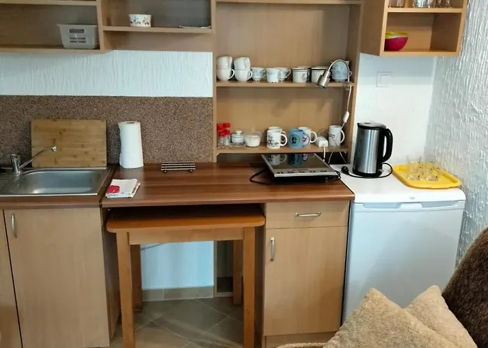 Morska Bryza -pokoje Goscinne Na Trasie R10